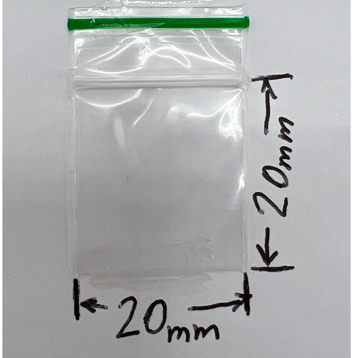 Clear 20x20mm 0.8x0.8 inch small plastic baggies with resealable zip seal
